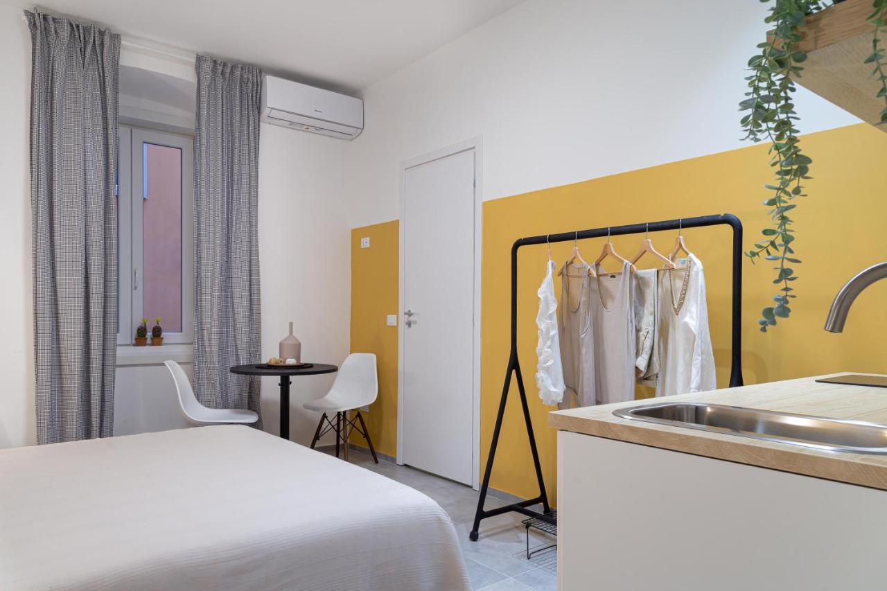 Tiny Cozy Studio In The City Center Trieste Exterior photo